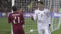 Terus menyerang, Jerman akhirnya unggul 1-0 pada menit ke-15. Sontekan Kai Havertz usai menerima umpan Jonas Hofmann gagal diantisipasi Stanislav Buchnev. (AP/Pavel Golovkin)