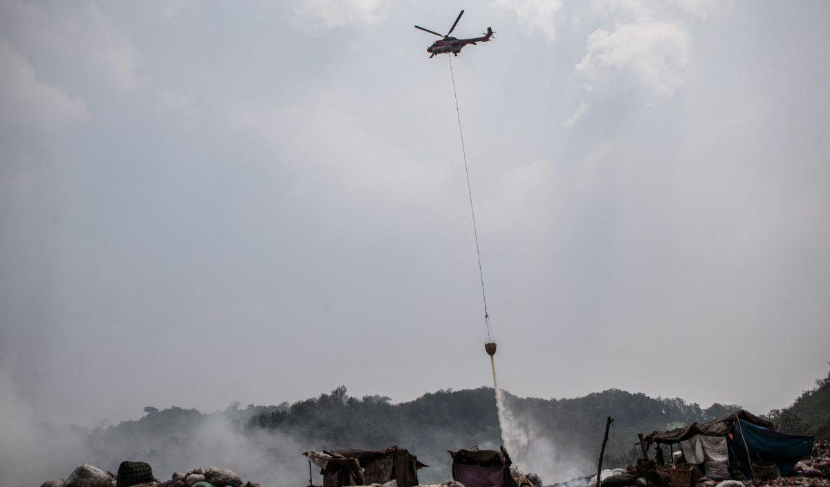 Hingga hari ke-9, proses pemadaman kebakaran di TPA Sarimukti, Kecamatan Cipatat, Kabupaten Bandung Barat, Jawa Barat masih terus dilakukan.