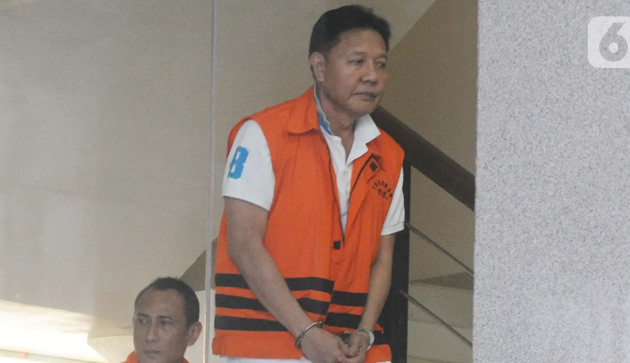 Mantan Anggota DPR F-PDIP, I Nyoman Dhamantra bersiap menjalani pemeriksaan lanjutan oleh penyidik di Gedung KPK, Jakarta, Rabu (02/10/2019). Nyoman Dhamantra diperiksa sebagai tersangka terkait suap izin impor produk hortikultura (PIH) dari Kementan dan SPI dari Kemendag. (merdeka.com/Dwi Narwoko)