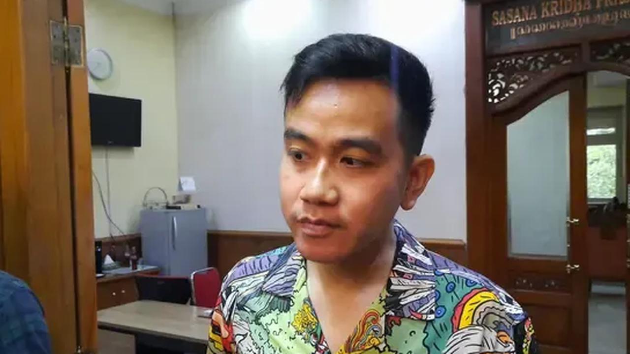 Gibran mengaku akan mengadakan nobar setiap pertandingan away jika jumlah penonton banyak dan tertib.