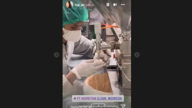 Momen Seru Fuji, Tante Gala Sky saat Kunjungi Pabrik Produk Kecantikan