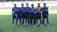 PSIM Yogyakarta saat melawan Deltras FC dalam laga uji coba bertajuk Team Launching &amp; Friendly Match di Stadion Mandala Krida, Sabtu (24/8/2024). (Bola.com/Ana Dewi)