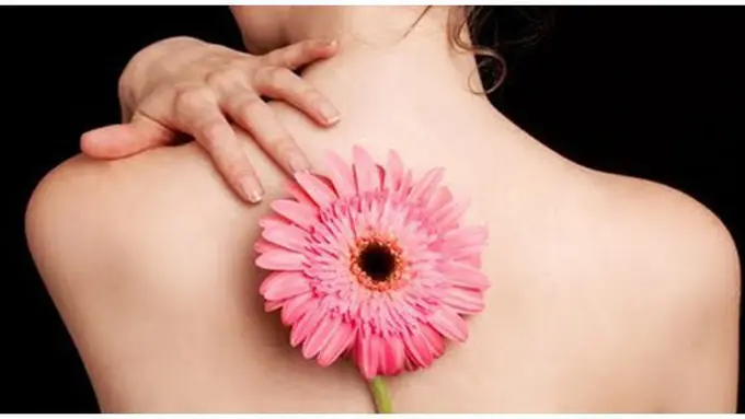 Jerawat Punggung/Copyright Shutterstock