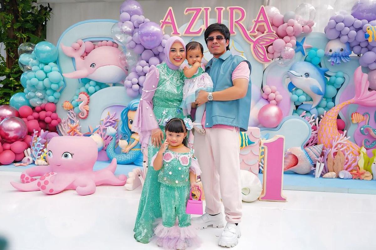 Aurel Hermansyah Cerita Ameena Mulai Suka Dandan, Azura Ucapkan Kata Pertama Mama