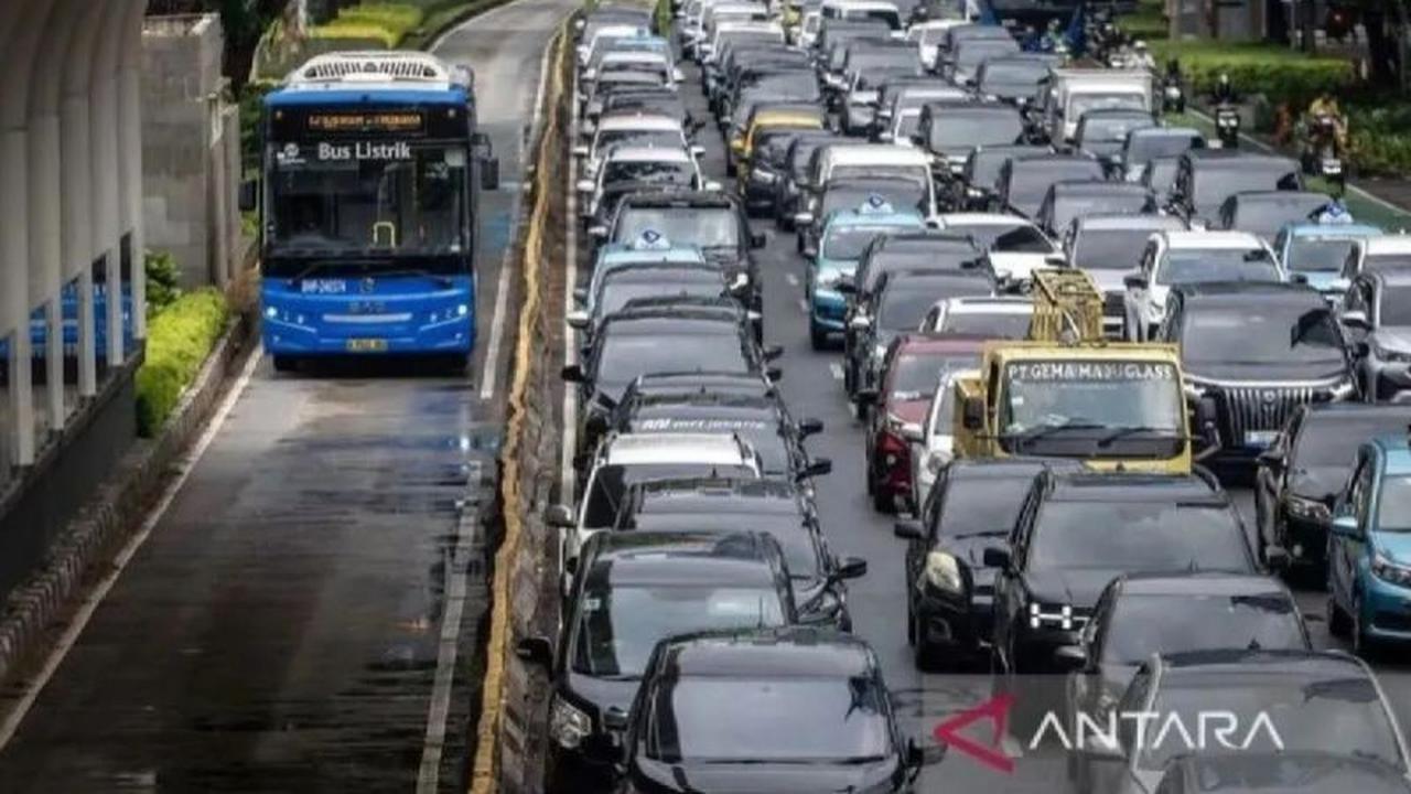 Rute Transjakarta Terdampak Eco Run 2025: Penyesuaian Layanan Demi Kelancaran Acara dan Penumpang