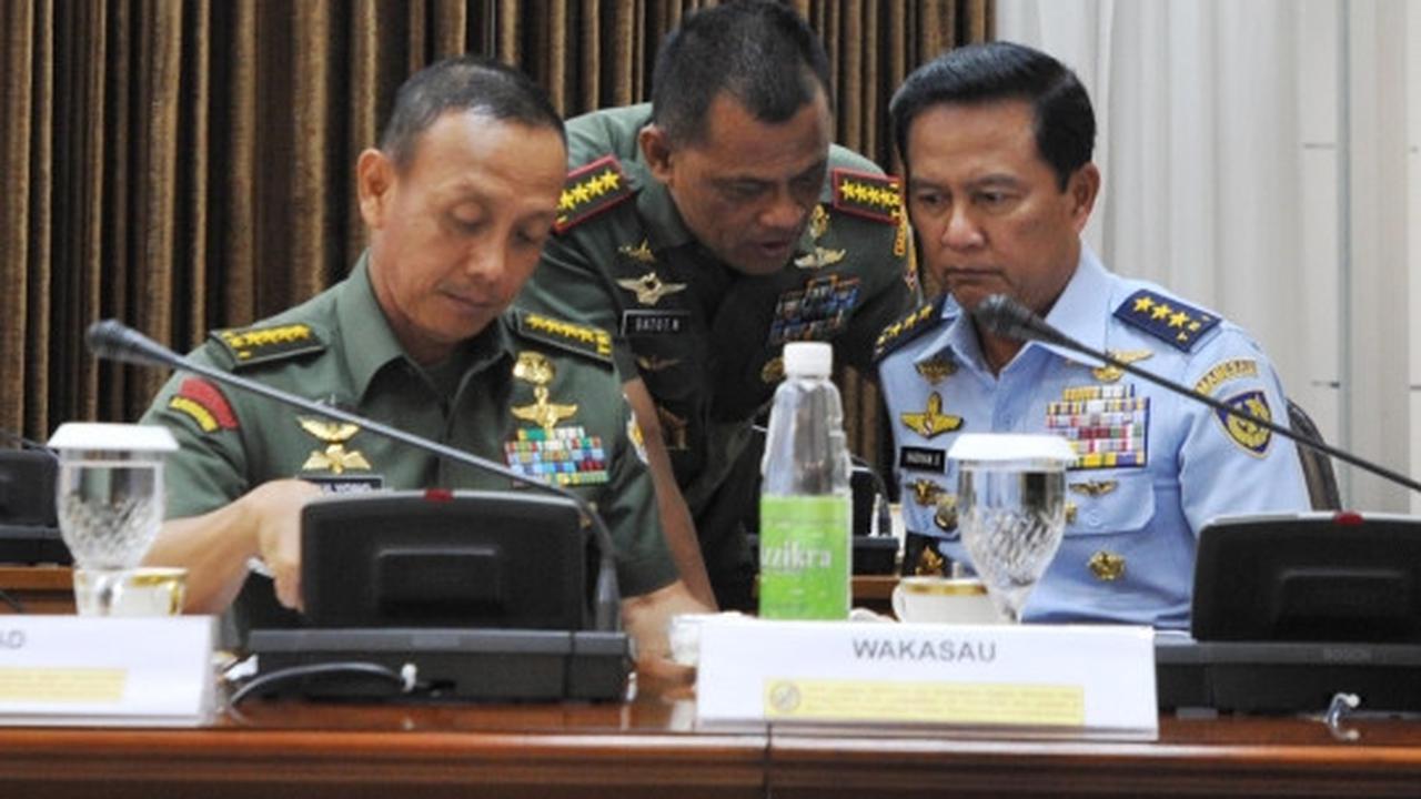 Gelar ratas bahas alutsista, Jokowi singgung pembelian helikopter