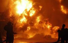 Gudang oli terbakar lagi, 20 mobil pemadam dikerahkan