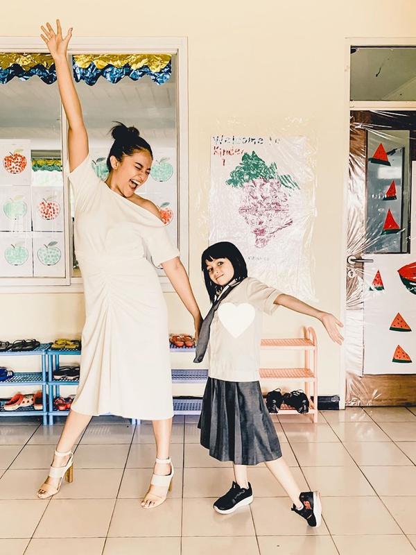 Meski hak asuh Sienna jatuh ke tangan Ben Kasyafani, Marshanda tetap memberikan perhatian pada putri semata wayangnya. (Liputan6.com/IG/@marshanda99)