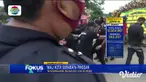 Tangis Wali Kota Surabaya, Tri Risma Harini pecah di tengah proses pemakaman anak buahnya Kepala Dinas Pengendalian Penduduk Pemberdayaan Perempuan dan Perlindungan Anak Kota Surabaya, Chandra Oratmangun di TPU Keputih Sukolilo.