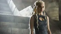 Emilia Clarke Sempat Takut Lakukan Adegan Seks di Game of Thrones