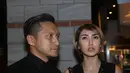 Ketika ditemui di kawasan Senayan, Jakarta pada Rabu (30/12/2015) silam, Arie Untung mengaku jika sebenarnya pada malam tahun baru ia seharusnya bekerja namun batal. Sehingga ia menghabiskan waktu bersama keluarga. (Andy Masela/Bintang.com)