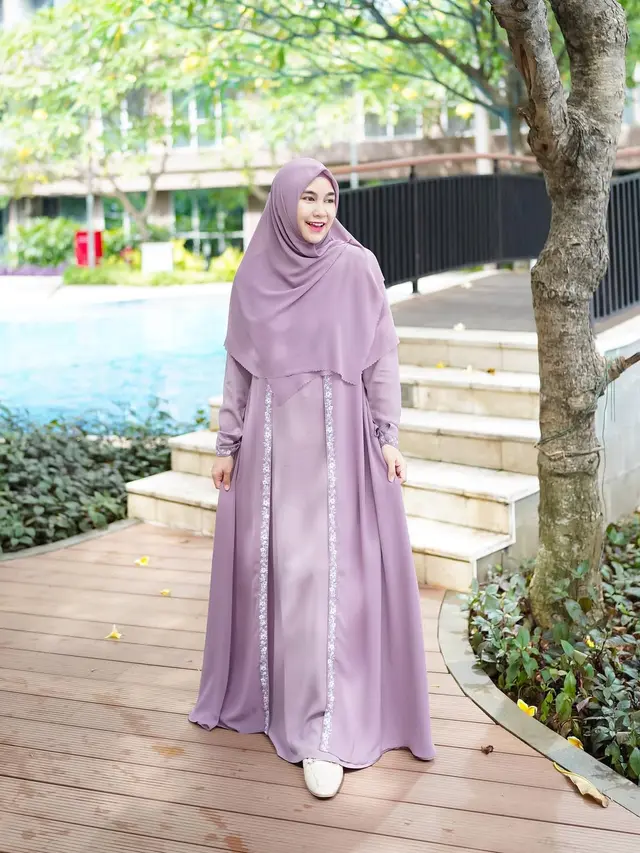 6 Inspirasi Baju Gamis ala Anisa Rahma