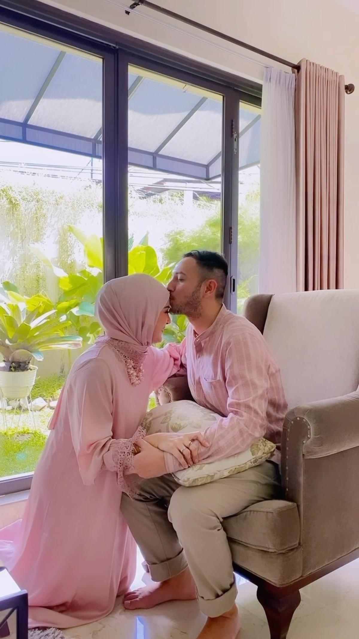 Tetap Meluangkan Waktu Sebagai Pasangan