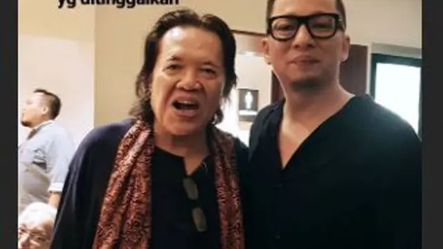 Ringgo Agus Rahman bersama Arswendo Atmowiloto (Foto: Instagram/@ringgoagus)