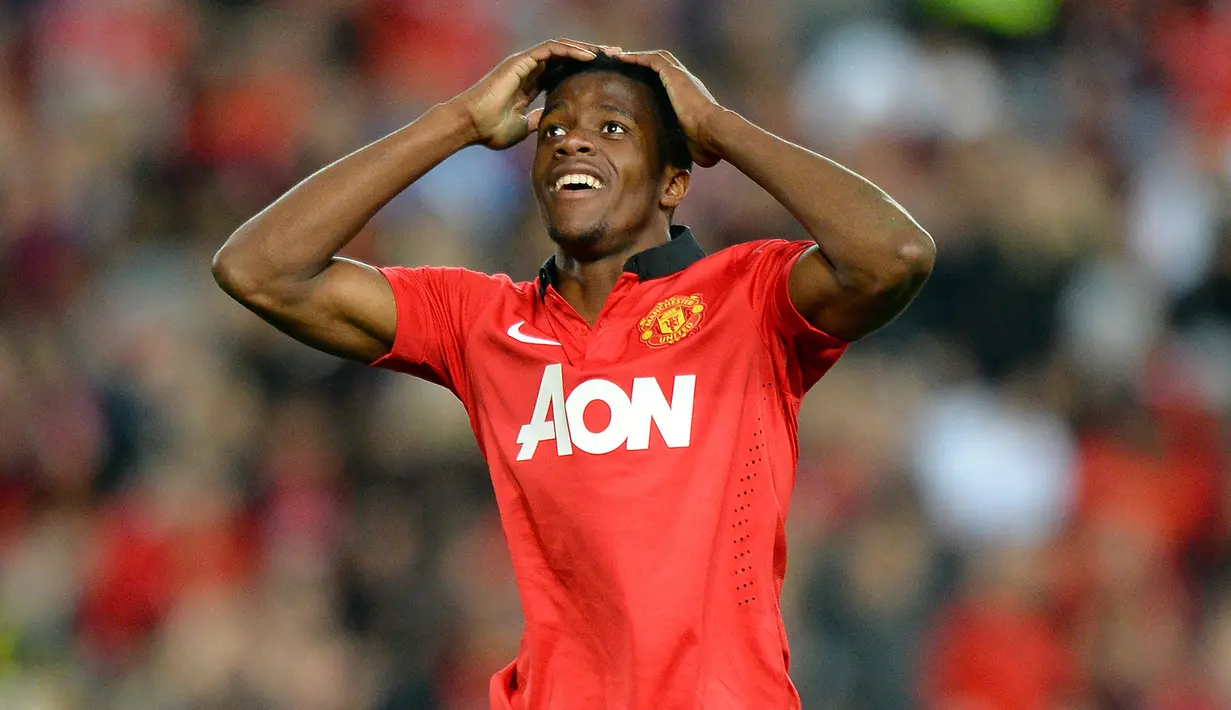 Wilfried Zaha. Striker asal Pantai Gading yang didatangkan Manchester United dari Crystal Palace pada tengah musim 2012/2013 ini hanya tampil 4 kali bersama Setan Merah. Ia dilepas ke Crystal Palace pada awal musim 2014/2015. Zaha kembali bersinar bersama The Eagles hingga kini. (AFP/Saeed Khan)