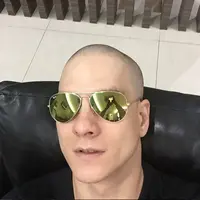 Bertrand Antolin rela botak demi anak-anak penderita kanker. (Instagram @bertrand1407)