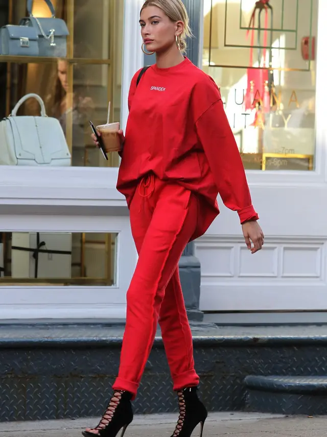 [Bintang] Hailey Baldwin