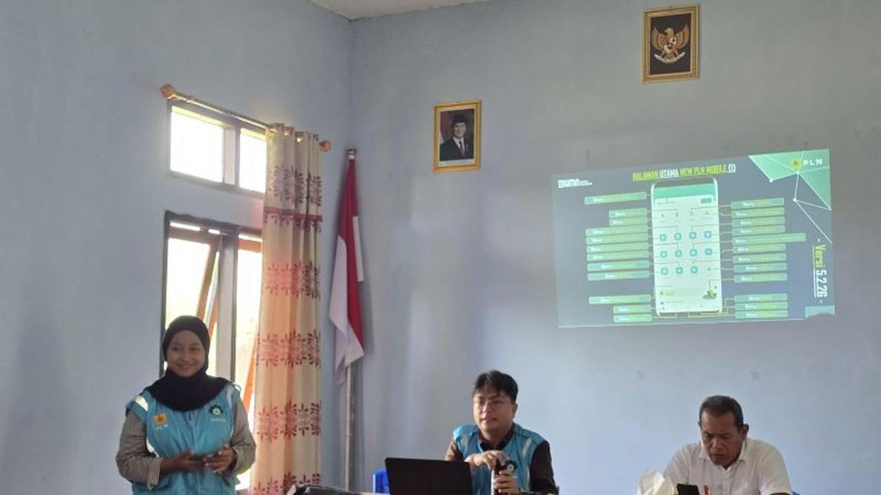 PLN Tobelo Edukasi Warga Halmahera Utara tentang Bahaya Listrik dan Kemudahan Layanan Digital
