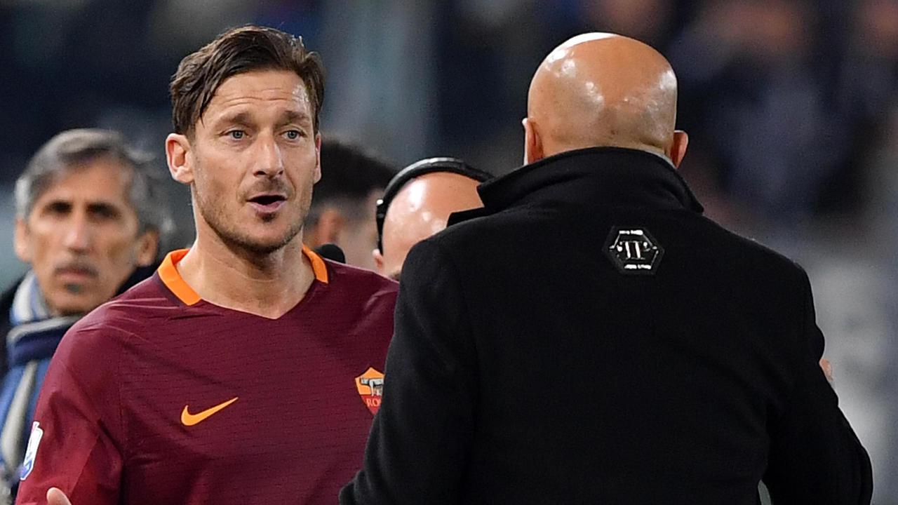 Kisah Totti Rela Potong Gaji Demi Bantu Roma