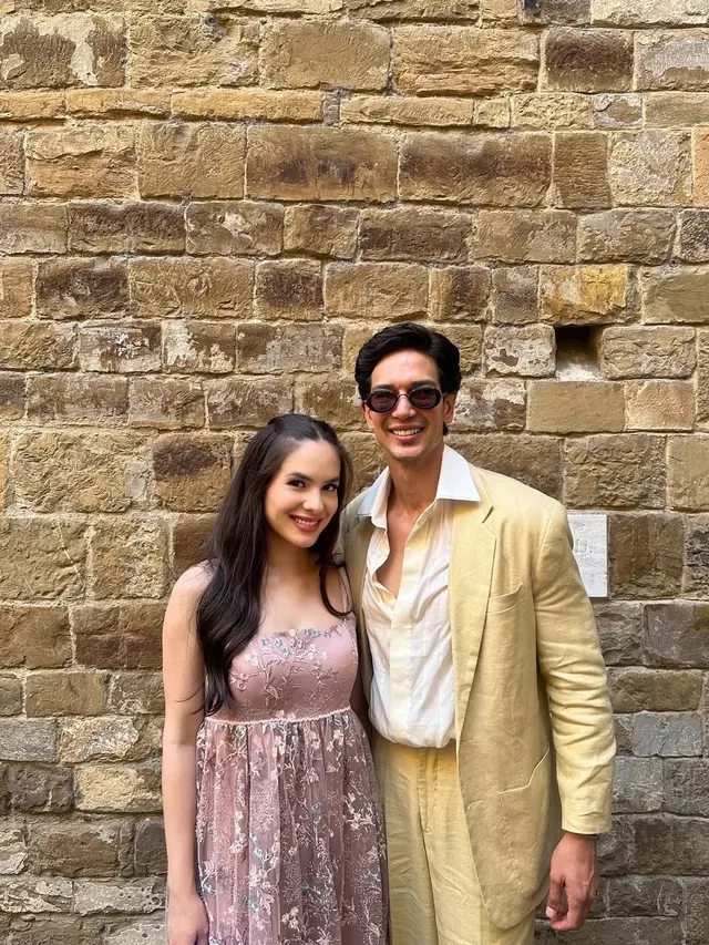 Pesona Bumil Cantik Steffi Zamora yang Makin Percaya Diri Pamer Baby Bump