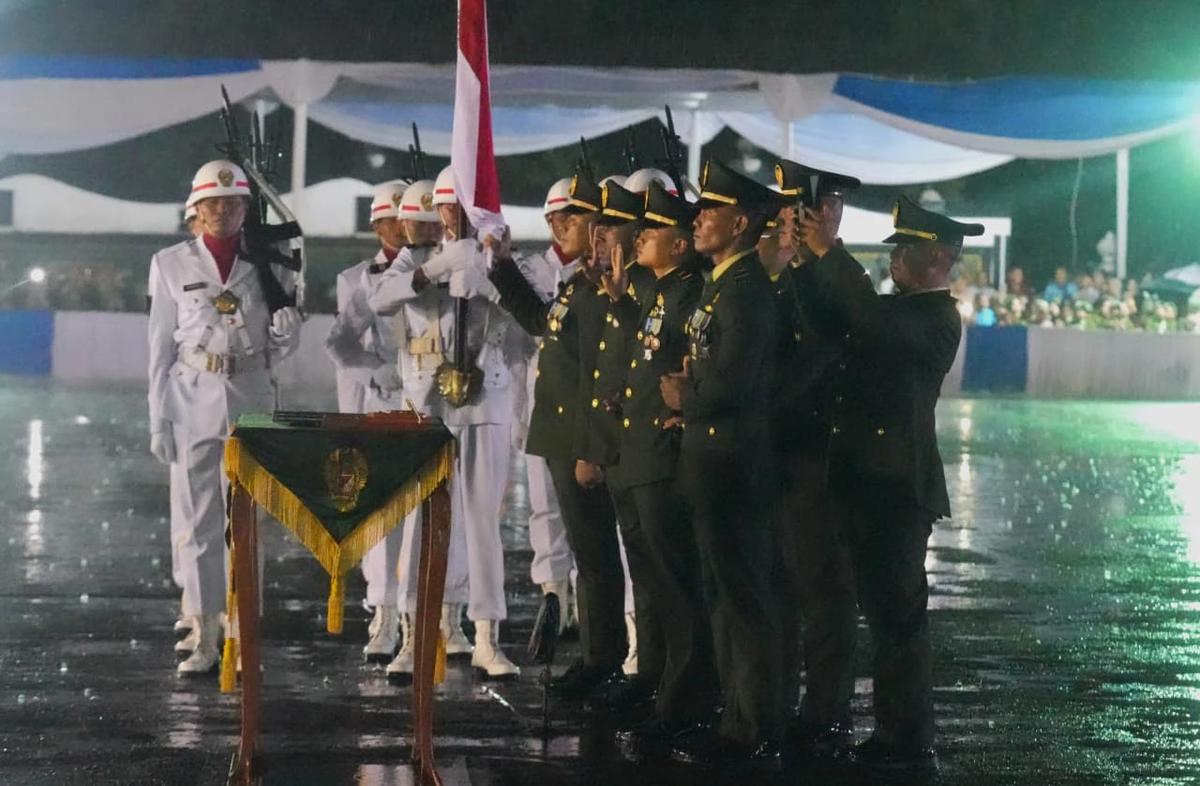 FOTO: Kasad Lantik 1202 Perwira Remaja TNI AD di Bandung