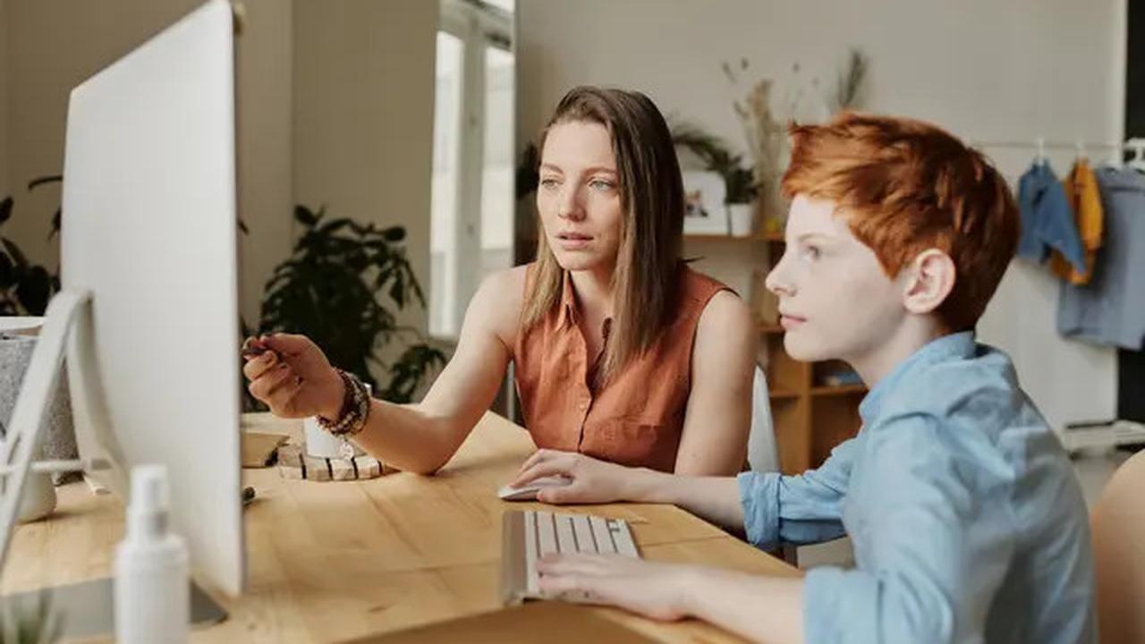 7 Ide Usaha yang Cocok di Rumah untuk Ibu-Ibu Tanpa Harus Tinggalkan Anak