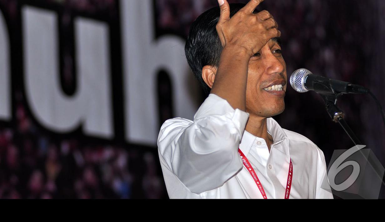 Ekspresi Lucu Jokowi Saat Hadiri Rakornas II Projo - Foto ...