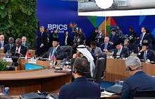 Paradoks Multilateralisme 2025: Dunia Saling Tergantung, Kepercayaan Menipis