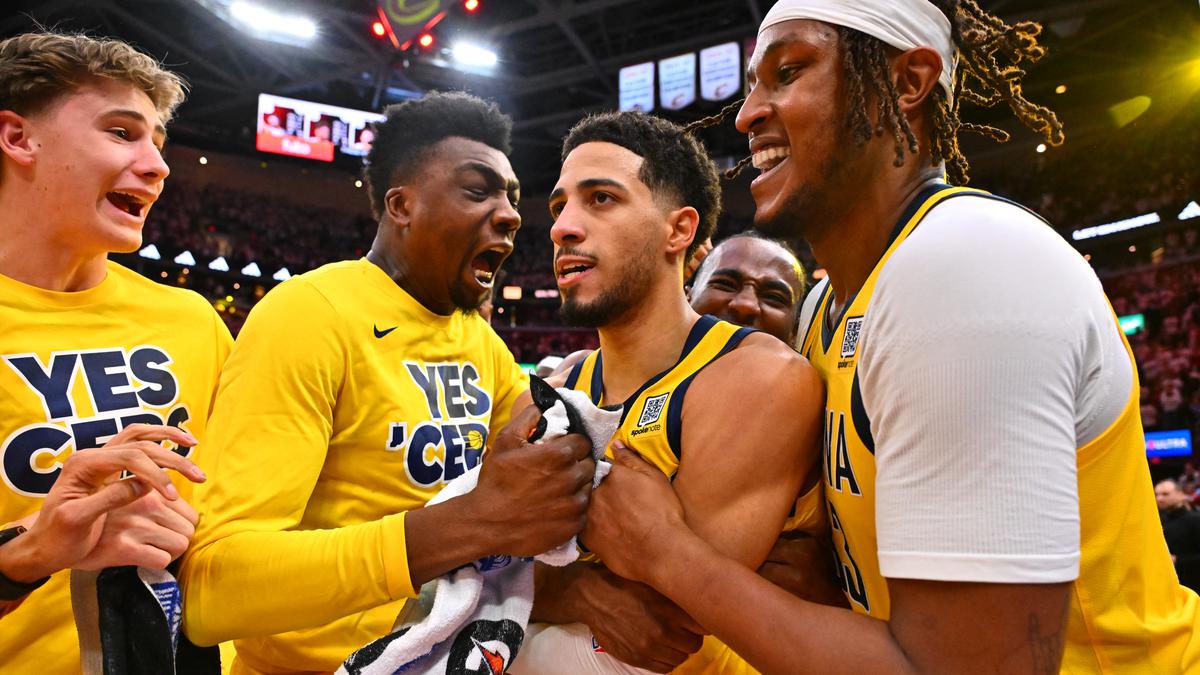 NBA: Haliburton Bawa Pacers Bungkam Cavaliers Lagi, Warriors Lumat Timberwolves Meski Curry Cedera
