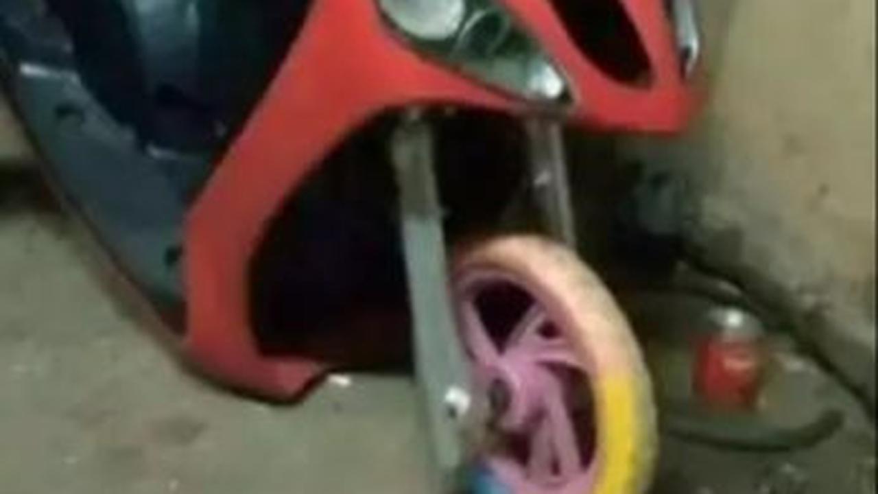 Mainan anak yang memiliki roda