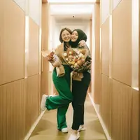 Mahalini dan Putri Delina (sumber: instagram Putri Delina)