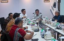 Seskab & Menaker Bahas Progres Program Magang Nasional: Fresh Graduate Digaji Setara UMP!