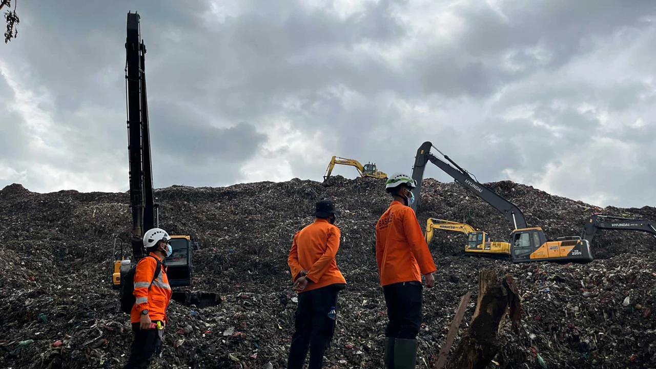 Zona 4A TPST Bantargebang Ditutup Sementara Imbas Longsor, Pembungan Sampah Jakarta Dialihkan ke Zona 3