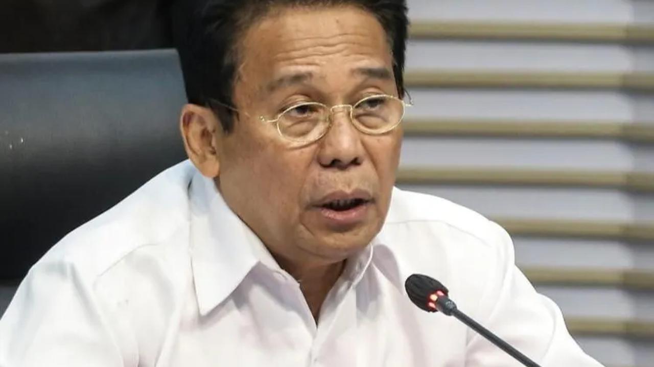 Johanis menyebut, Syahrul memerintahkan dua anak buahnya Kasdi Subagyono dan Muhammad Hatta untuk mengumpulkan uang dari para pejabat eselon 1 dan 2 di Kementan.<br>