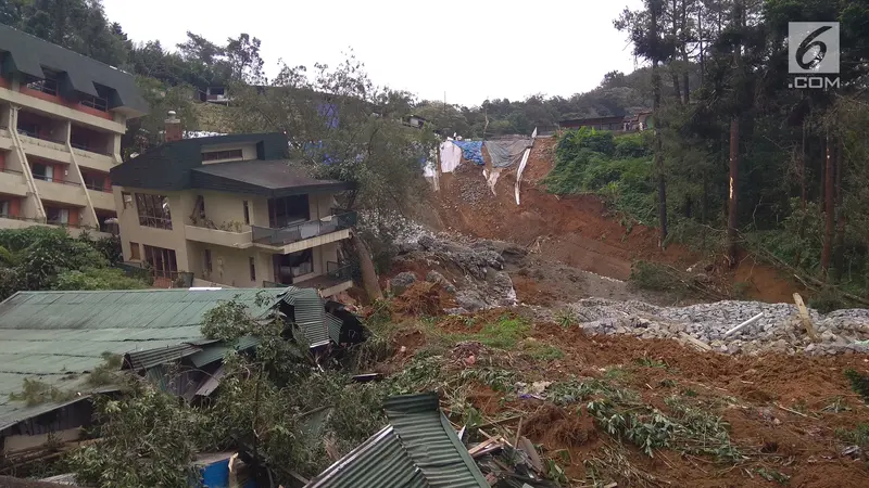 Kembali Longsor, Jalur Puncak Ditutup bagi Kendaraan Roda Empat