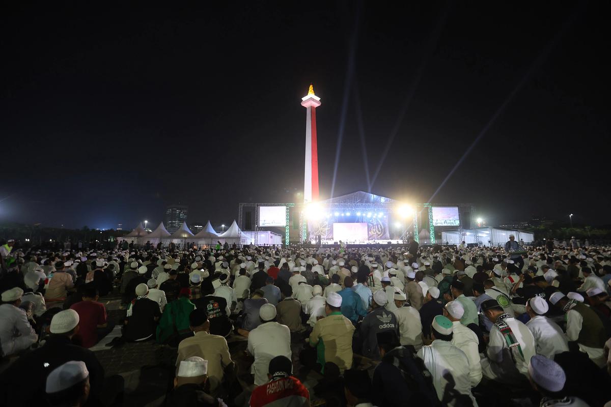 FOTO: Reuni 212 di Monas Seruan Perbaikan Bangsa