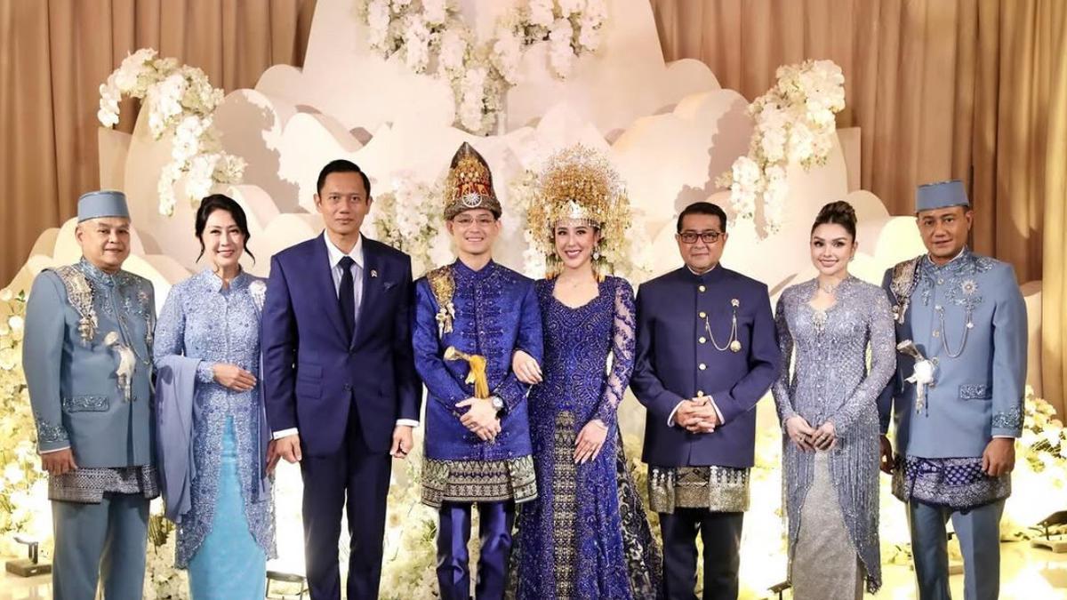 Pesona Nurah Syahfirah saat Dampingi Anak Sambungnya Teuku Rassya Menikah, Dibalut Kebaya hingga Gaun