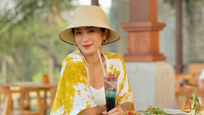 Disebut Murtad, Bunga Zainal Balas dengan Jawaban Menohok ...