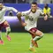 Pemain Spanyol Pedro Porro melakukan selebrasi usai mencetak gol kedua timnya selama pertandingan semifinal Piala Dunia antara Prancis dan Spanyol di Arlington, Texas, dekat Dallas, Selasa, 14 Juli 2026. (AP Photo/Ashley Landis)