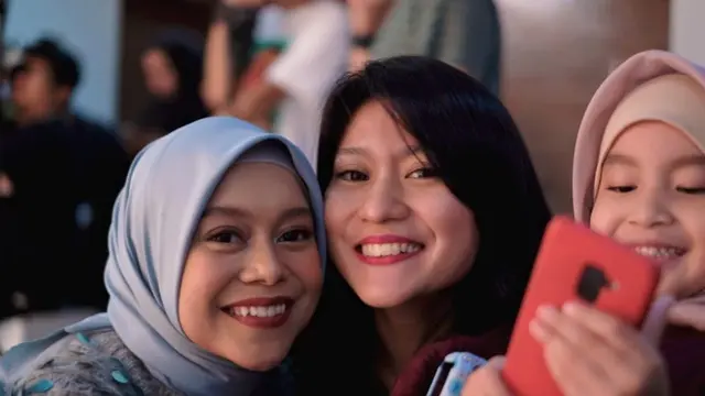 7 Potret Kebersamaan Lesty DA dan Manajernya yang Seperti Kakak Sendiri