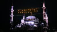 Maulid Nabi 2025 (Photo by Zeki Okur: https://www.pexels.com/photo/message-on-blue-mosque-in-istanbul-at-night-20702107/)