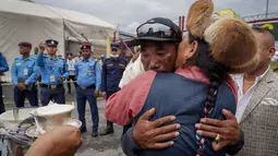 Pria 53 tahun itu memecahkan rekor dengan mencapai puncak Gunung Everest untuk ke-28 kalinya pada Selasa. (AP Photo/Niranjan Shrestha)