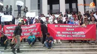 Putusan Pilkada Lebak Diduga Hasil Suap, Puluhan Massa Geruduk MK