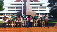 Anggota Pramuka Perancis selama di Kampus IPB Darmaga akan didampingi oleh seluruh anggota UKM Pramuka IPB yang bershift bertugas untuk memandu baik materi maupun kegiatan pengenalan lingkungan disekitar Kampus. 