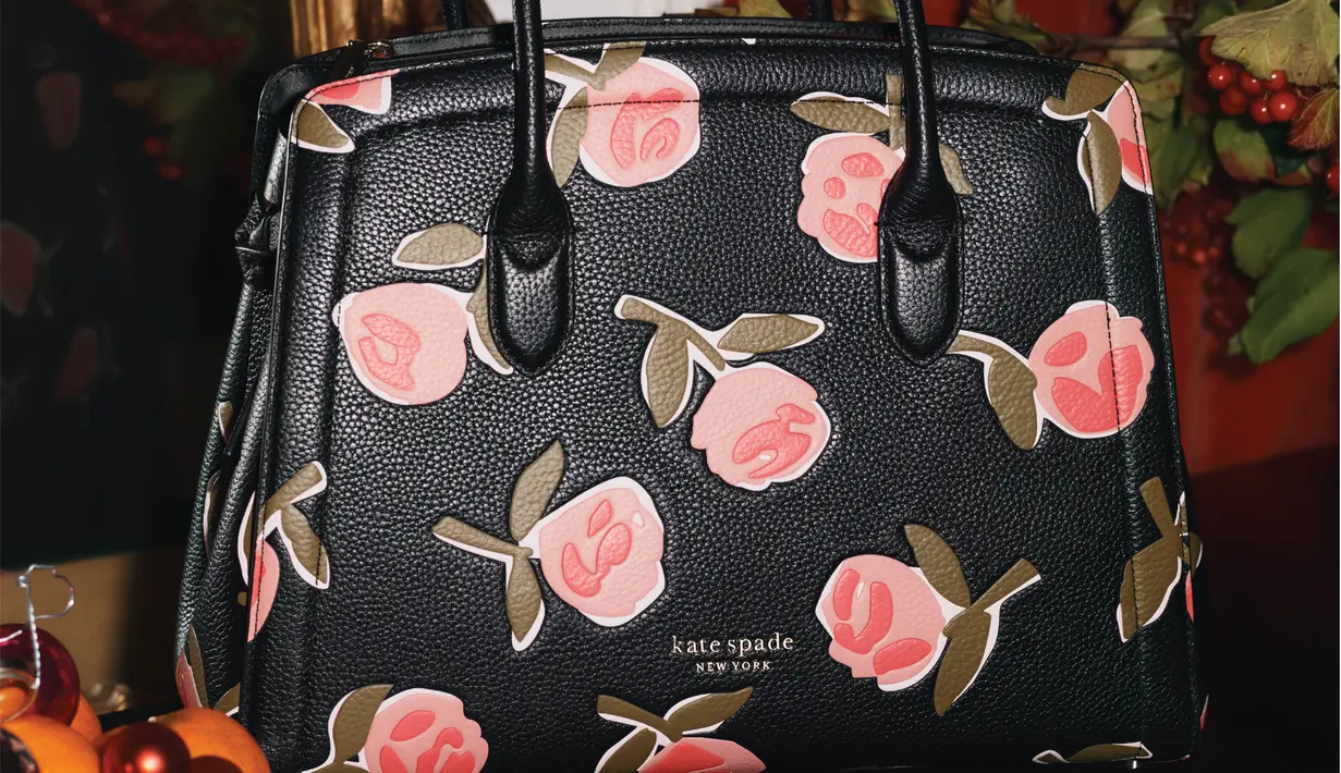 Lock and space adalah kelompok baru dengan padlock ikonis yang terinspirasi dari lock pada remedy bag. Foto: Document/Kate Spade New York.