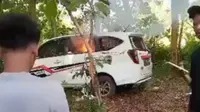 Sejumlah warga mengamuk main hakim sendiri mengira ada maling mobil terjadi di kampungnya di Kabupaten Pati, Jawa Tengah. (Liputan6.com/ Ahmad Adirin)