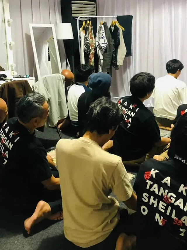 Potret Sakti Umrah Bareng Sheila on 7 (credit: https://www.instagram.com/salman_al_jugjawy/)