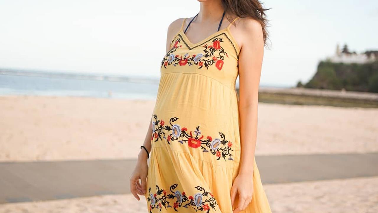 6 Potret Terbaru Dahlia Poland dengan Rambut Pendek, Bikin Pangling