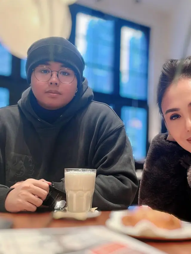 7 Potret Liburan Yuni Shara dan Anak Kedua di Belanda, Penuh Kehangatan Keluarga (credit: instagram.com/yunishara36).