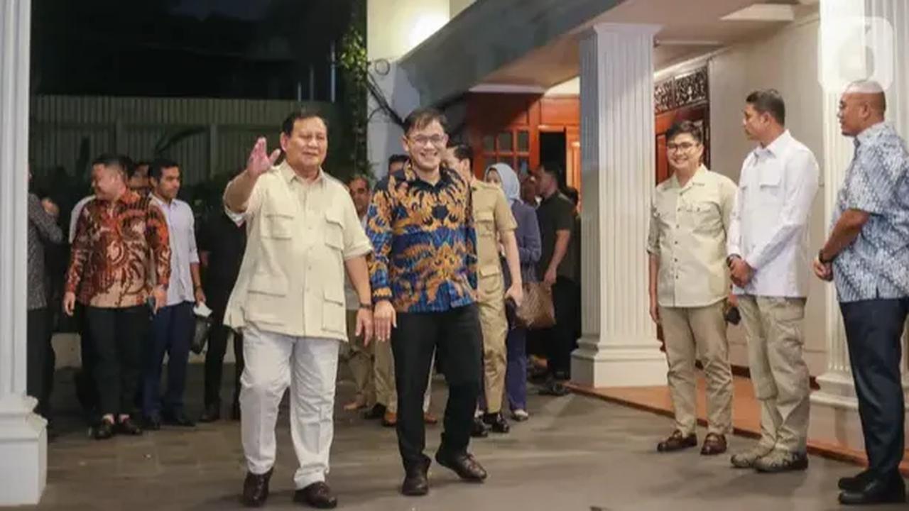Budiman menyebut, Indonesia harus dinakhodai oleh orang-orang yang paham betul mengenai strategi, geopolitk dan sejarah. Dia mengibaratkan Indonesia sebagai kapal yang sangat besar.